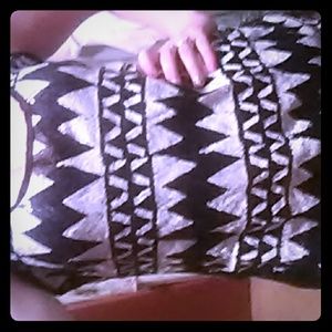 Sequen white and black top